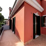 House Smeraldo By Holiday World